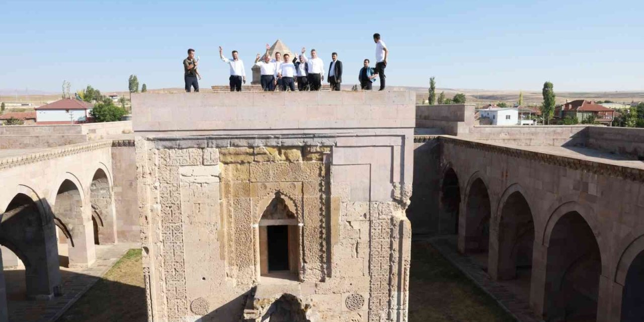 Başkan Büyükkılıç, 16 İlçeyi Hizmetle Buluşturdu