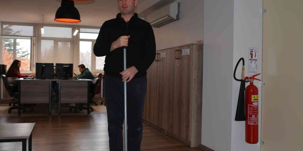 Görme Engelli Mehmet Erik Yaşadıkları Zorlukları Anlattı