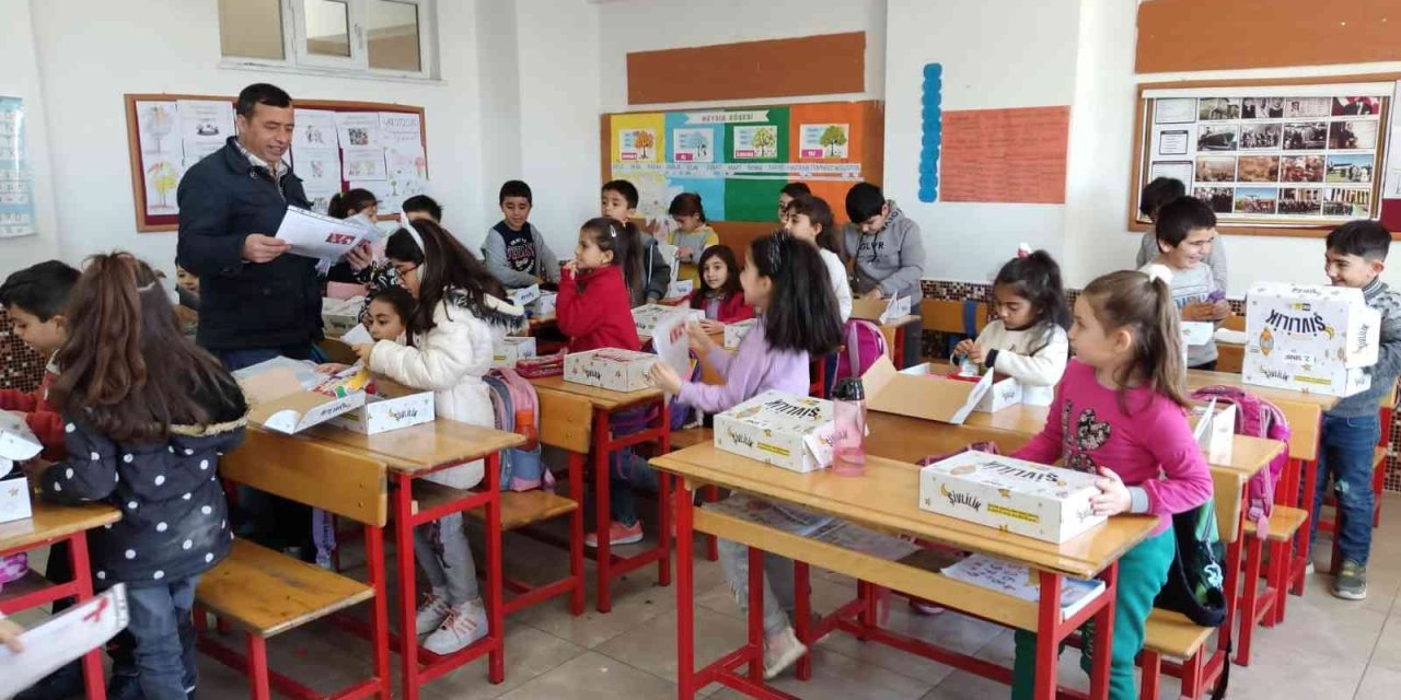 Kulu’da 7 Bin 694 Öğrenci Karne Aldı