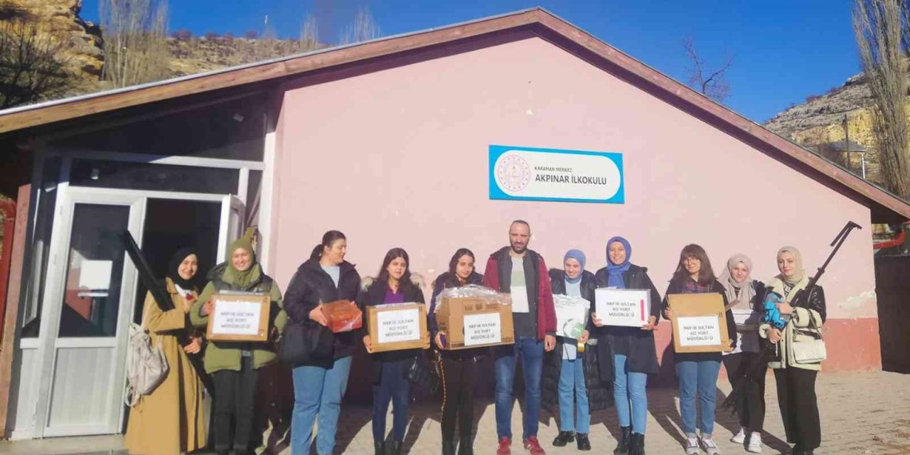 Karaman'da Yurt Öğrencileri El Emekleri İle Gönülleri Isıttı
