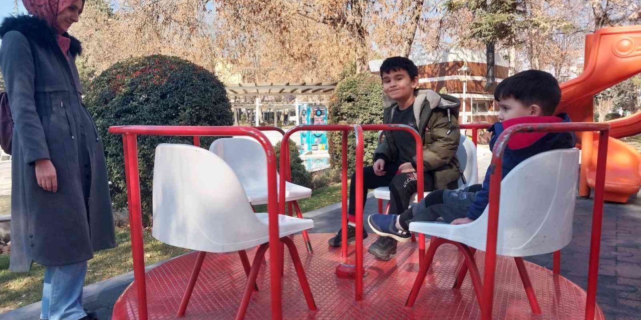 Konya’da Kış Ortasında Yazı Aratmayan Sıcaklık