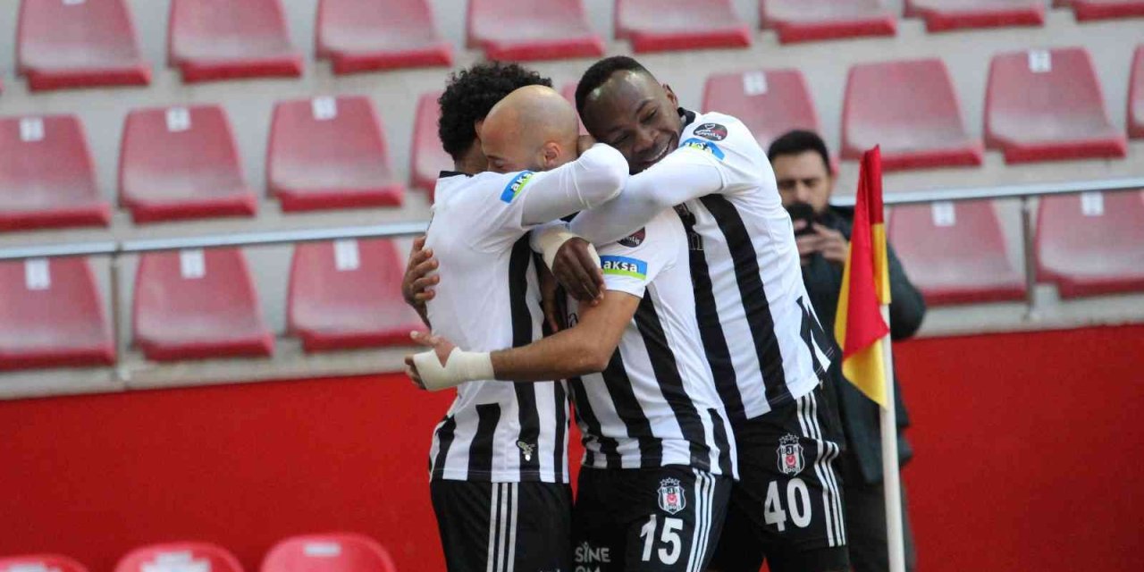 Spor Toto Süper Lig: Kayserispor: 0 - Beşiktaş: 2 (ilk Yarı)