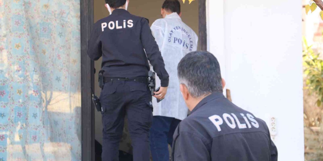Antalya'da Yalnız Yaşadığı Dükkandan 2 Gün Boyunca Çıkmayınca Öldüğü Anlaşıldı
