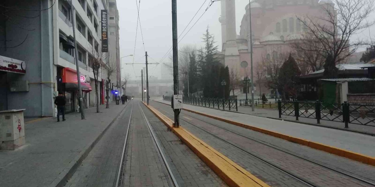 Eskişehir Güne Sisle Uyandı