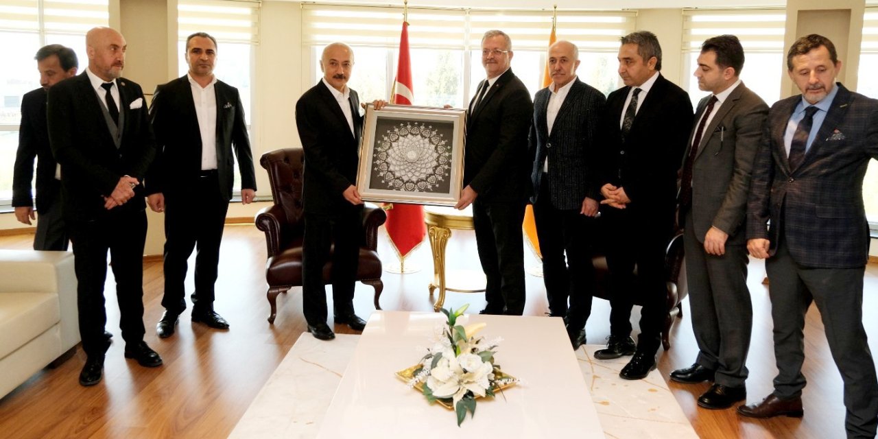 Tekli: "savunma Sanayi Ve Dijital Dönüşüm Konusunda Çalışma Yürütüyoruz"