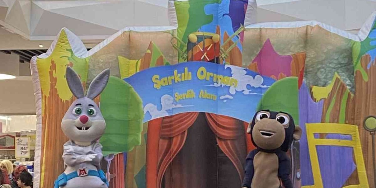 Akıllı Tavşan Momo, Tuna Life Center’da Çocuklarla Buluştu