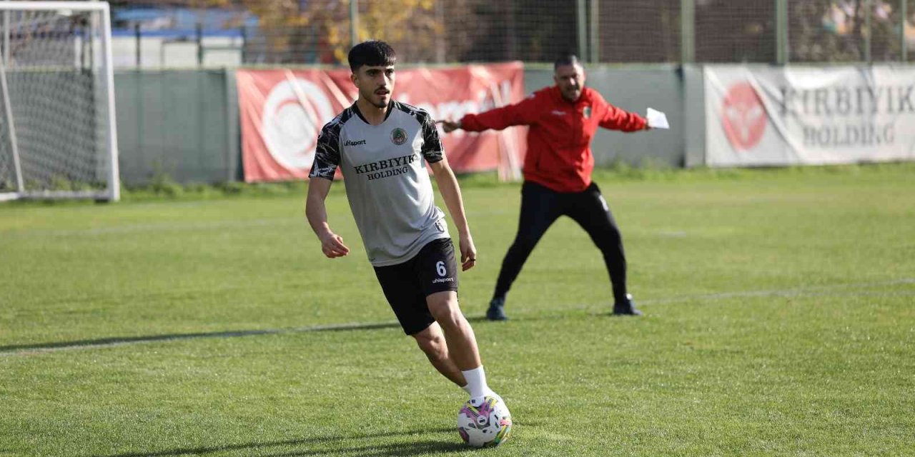 Alanyaspor, Beşiktaş Maçına Çift İdmanla Hazırlanıyor