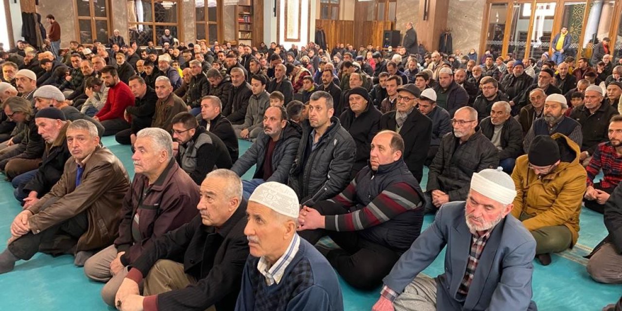 Kayseri’de Regaip Kandili’nde Camiler Doldu