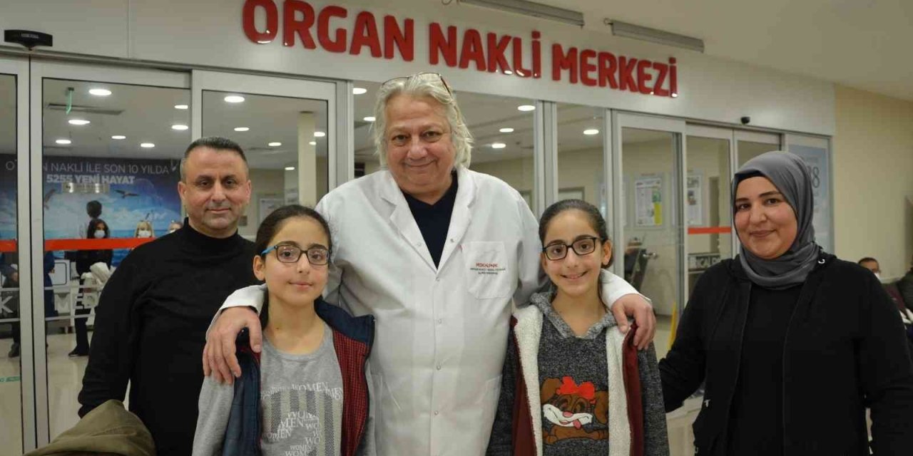 Antalya'da İkizlere Birer Gün Arayla Böbrek Nakli