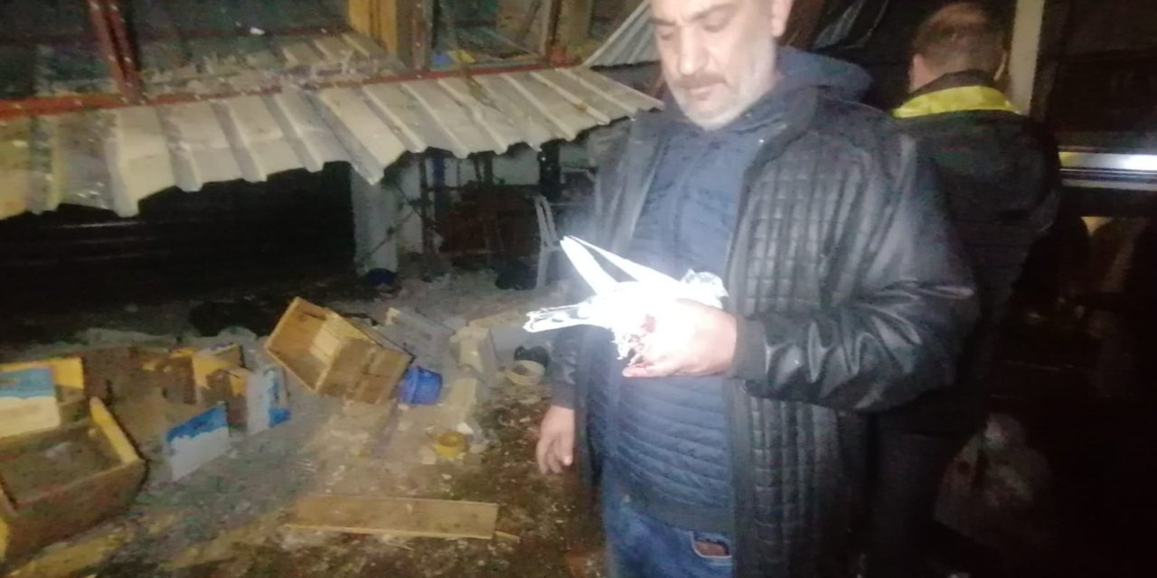 Antalya'da Fırtına Kafesleri Devirdi, Güvercinler Telef Oldu