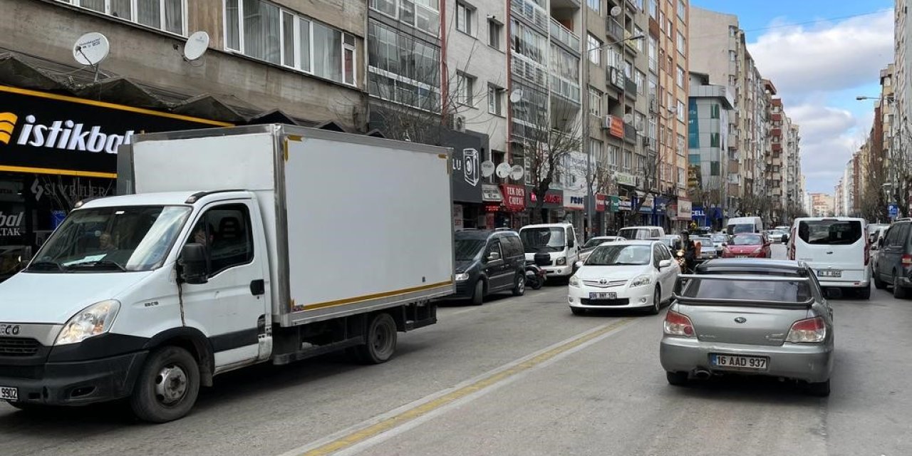 Kent Merkezinde Trafik Problemi Her Geçen Gün Artıyor