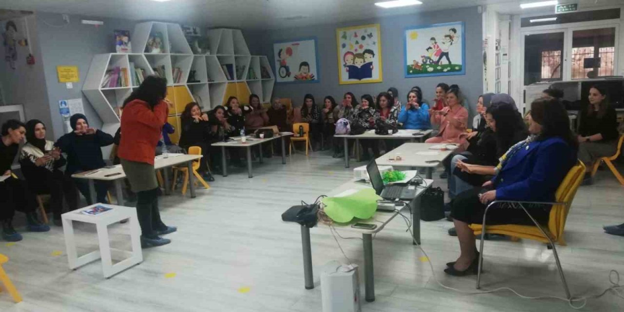 Eskişehir’de “oyun İle Matematik” Semineri Düzenlendi