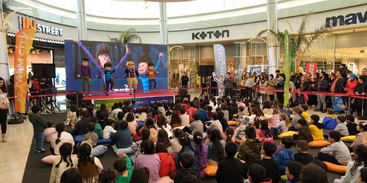 Rafadan Tayfa Palm City’de