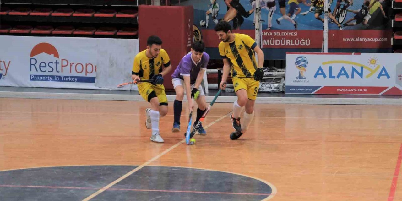 Salon Hokeyi Süper Lig 2. Etap Lideri Gaziantep Polisgücü