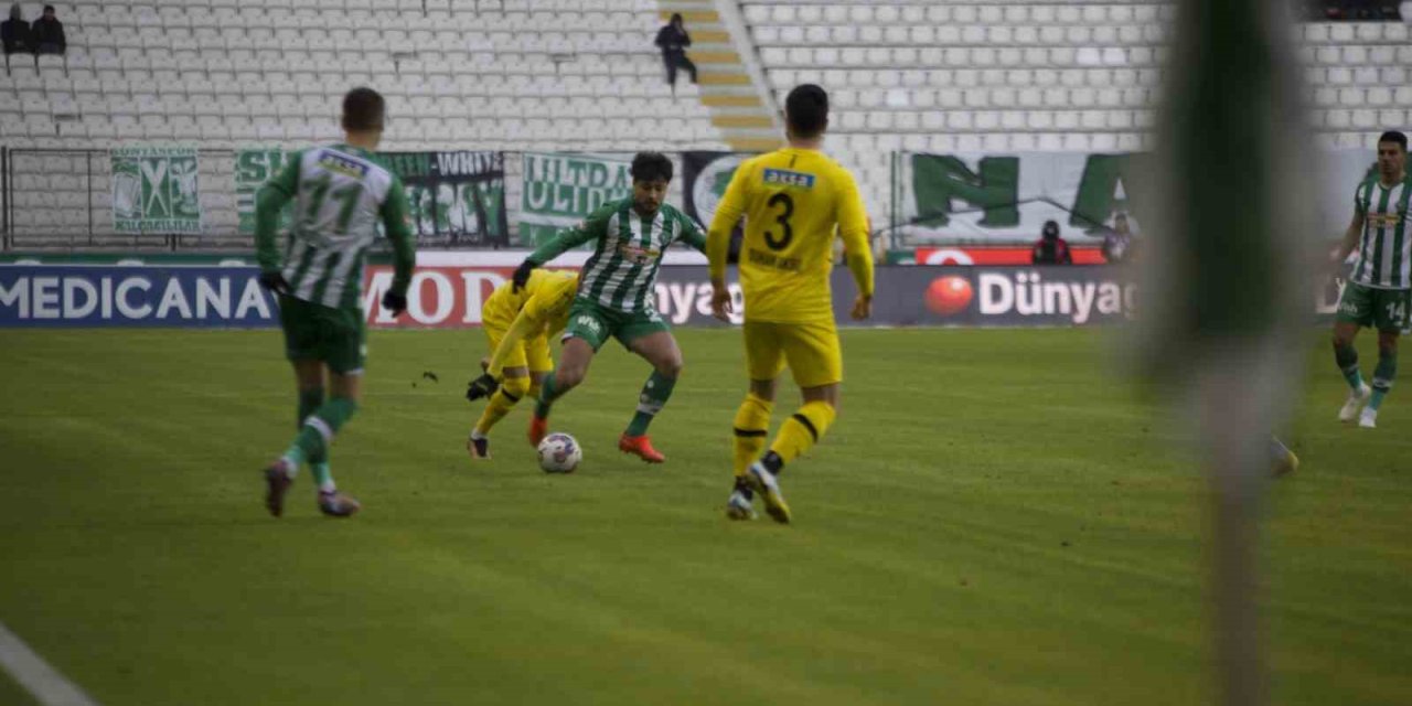 Spor Toto Süper Lig: Konyaspor: 0 - İstanbulspor: 0 (maç Devam Ediyor)