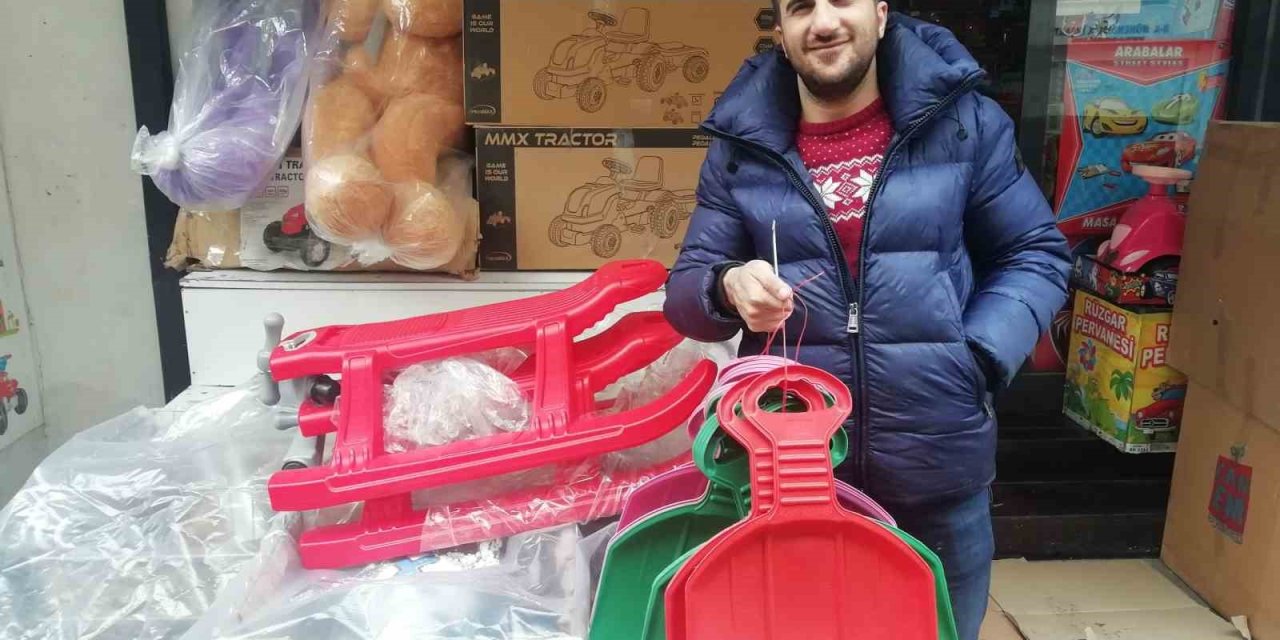 Kar Yağışı Esnafı Da Umutlandırdı