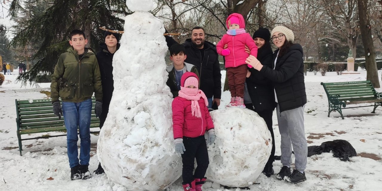 Herkes Boyuna Göre Kardan Adam Yaptı
