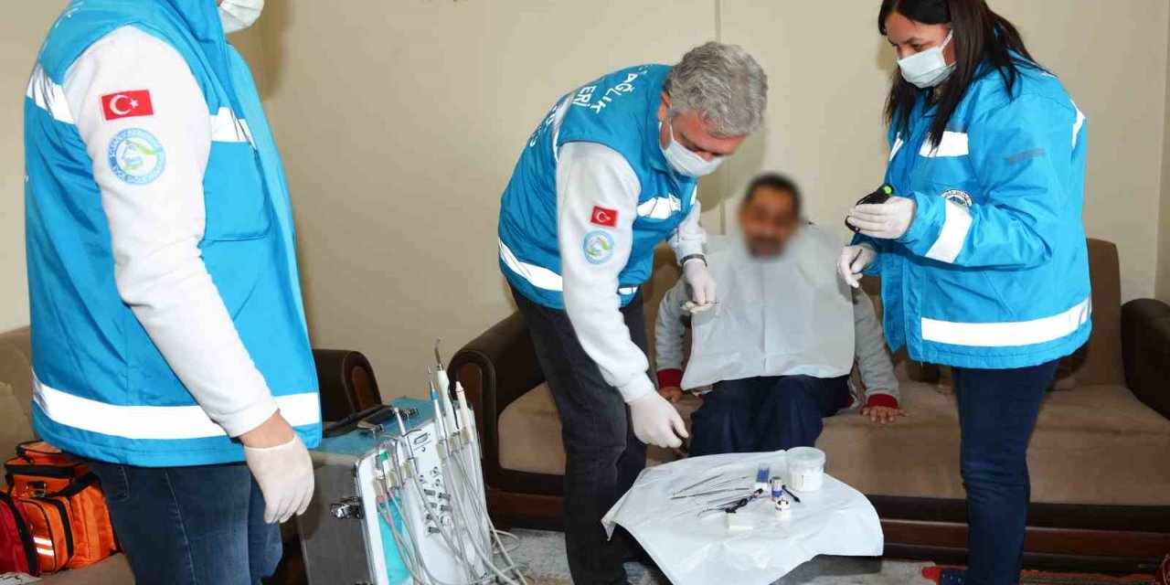 19 Hastanedeki Evde Sağlık Ekipleri, Binlerce Hastaya Hizmet Verdi