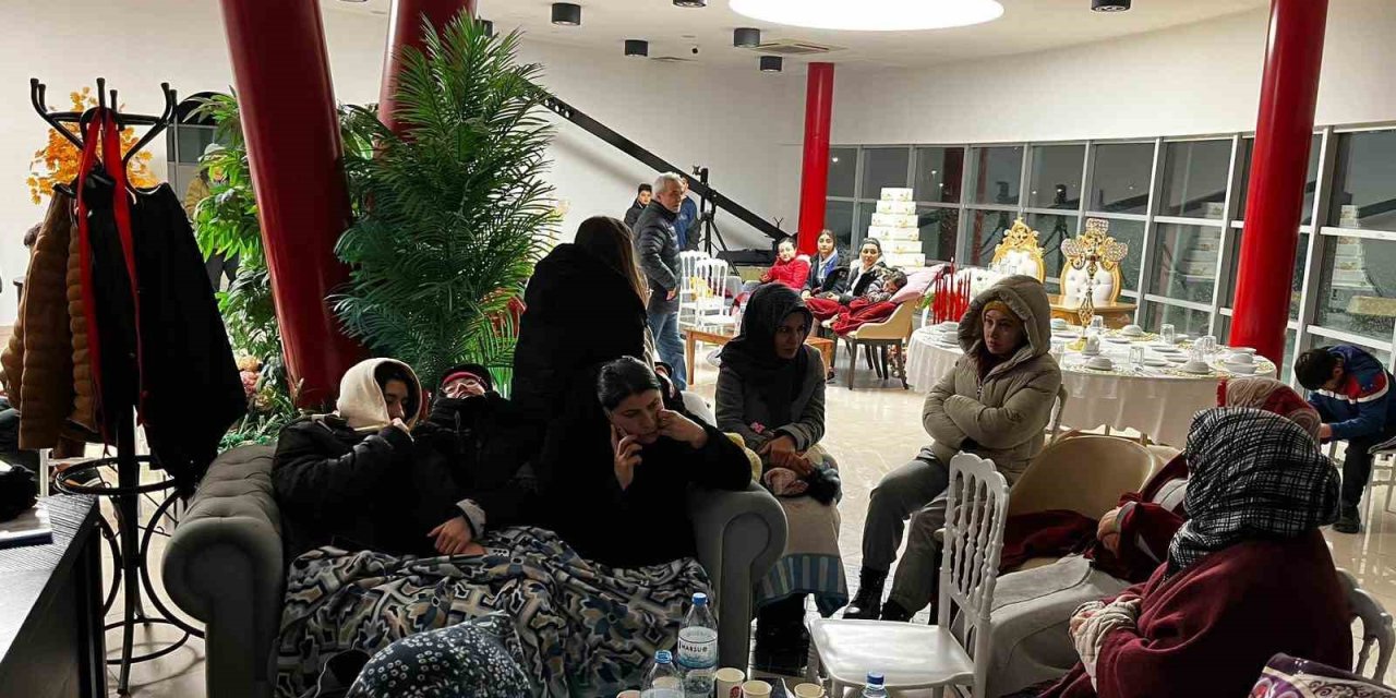 Büyükşehir, Tüm Salonları Ve Tesisleri Vatandaşlar İçin Açtı