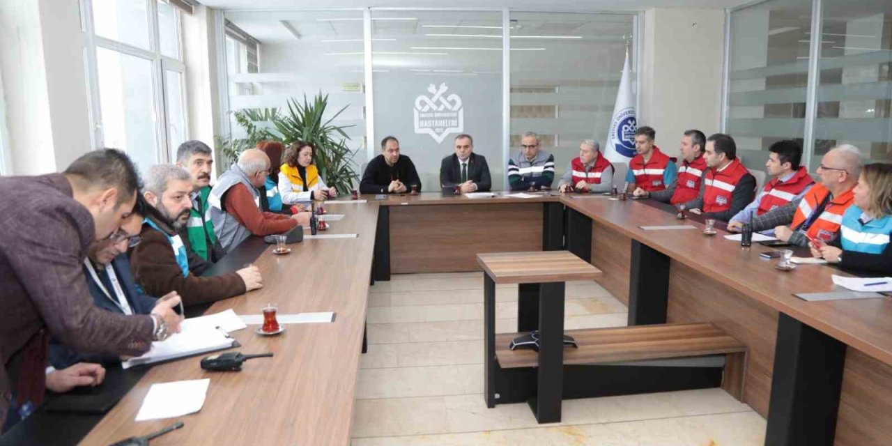 Erü’de ‘afet Ekibi Toplantısı’ Gerçekleştirildi