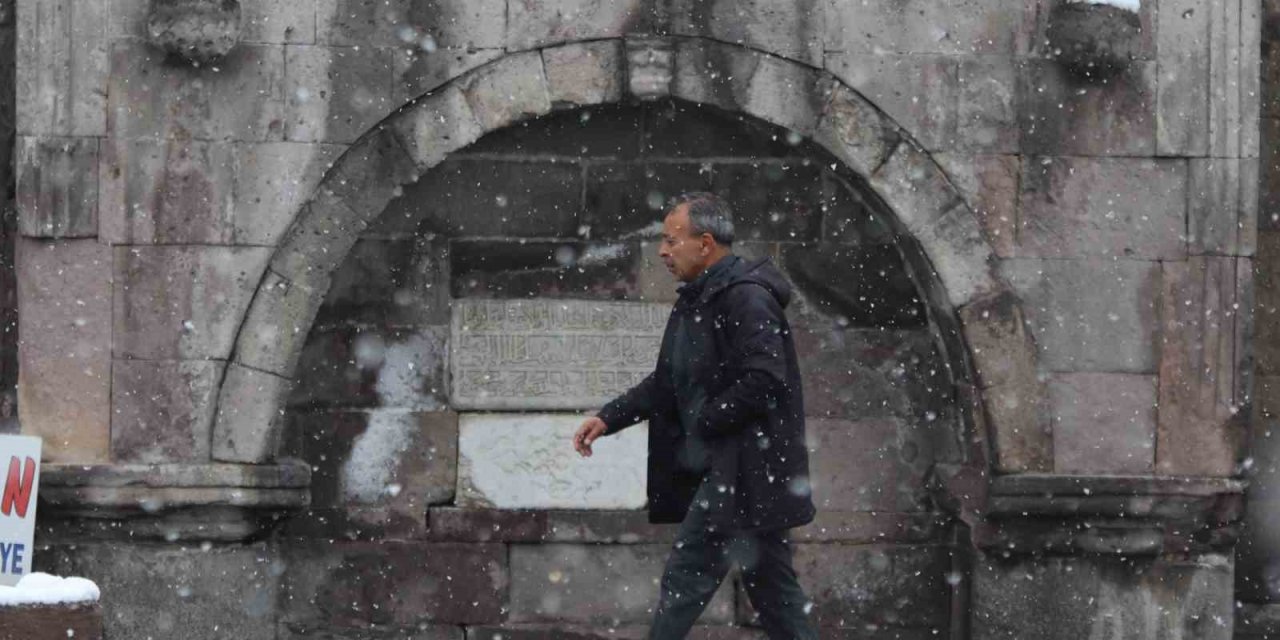 Kayseri Beyaza Büründü
