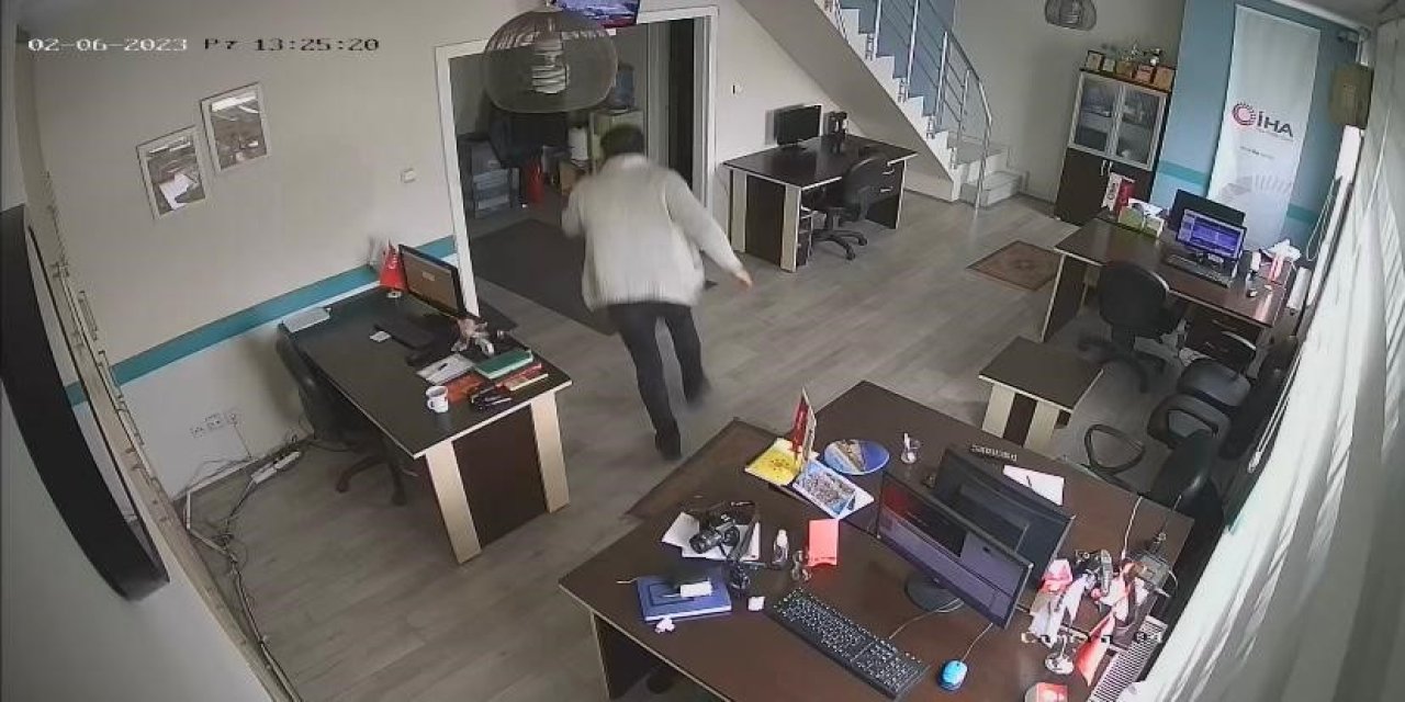 Depremin Şiddetini Bu Görüntüler Ortaya Koydu