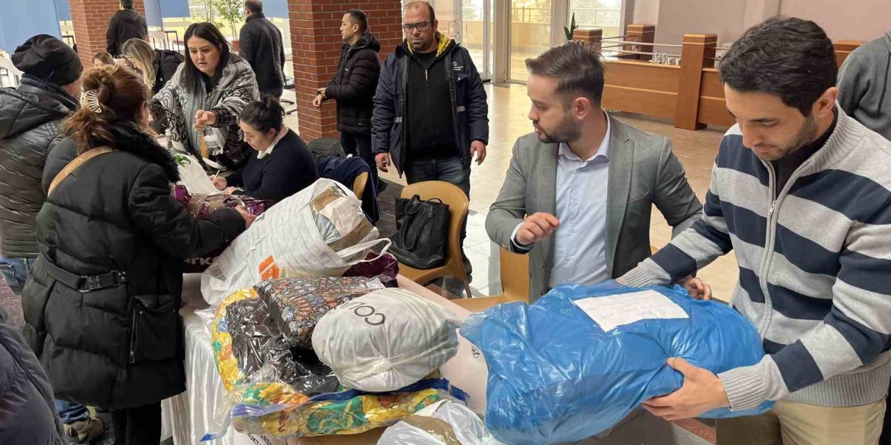 Anadolu Üniversitesi Depremzedeler İçin Yardım Kampanyası Başlattı