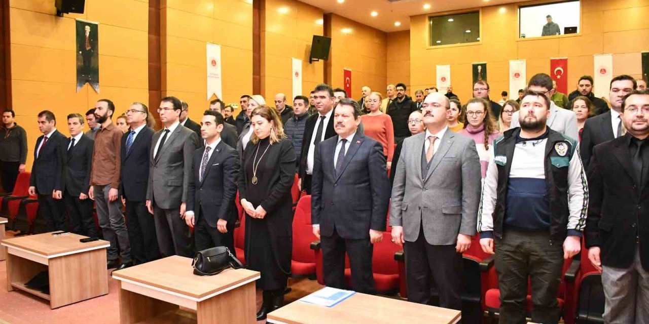 Eskişehir Adliyesi’nde Afetzedeler İçin Dua Ve Saygı Duruşu