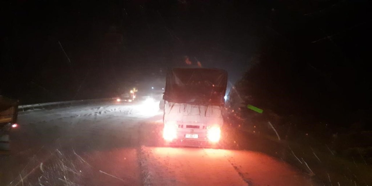 Antalya-konya Karayolu Tırların Geçişine Tekrar Kapatıldı