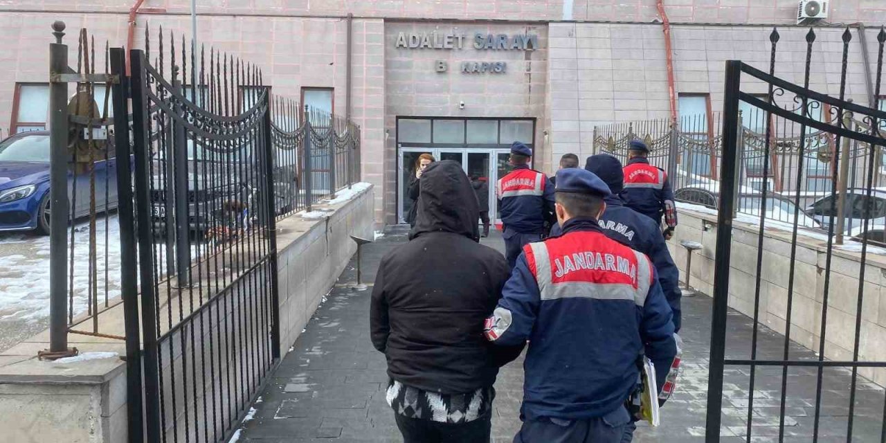 Hırsızlık Şüphelisi 2 Kişi Tutuklandı
