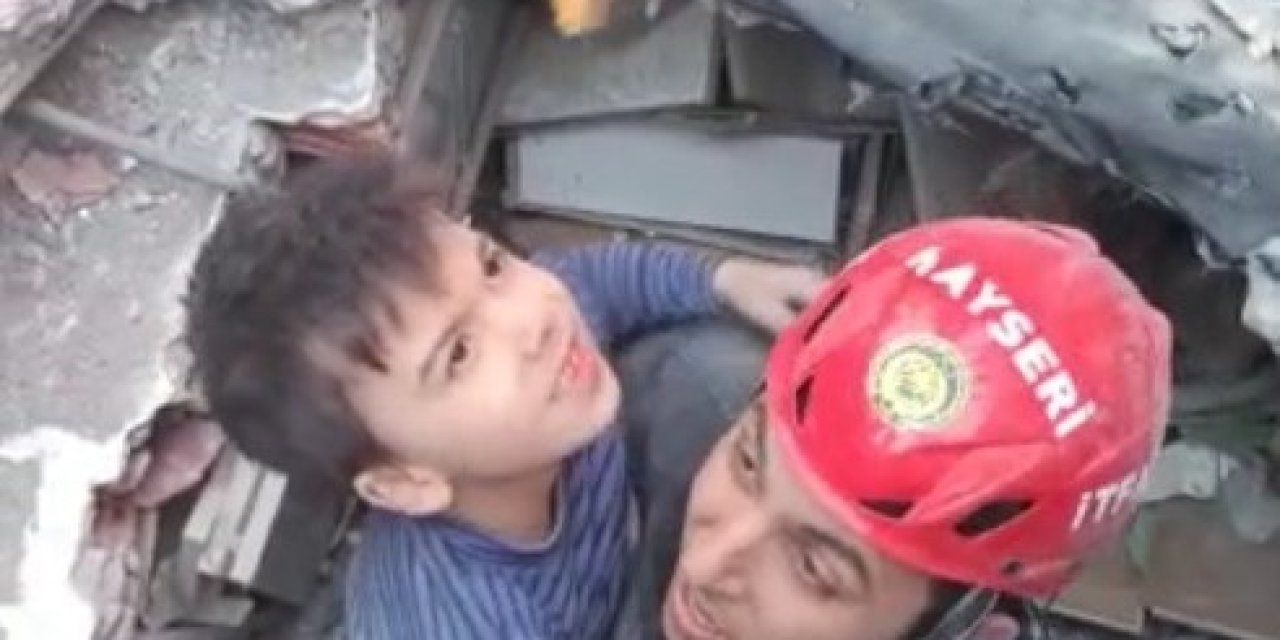 Kayseri İtfaiyesi Deprem Bölgesinde Hayat Kurtarıyor