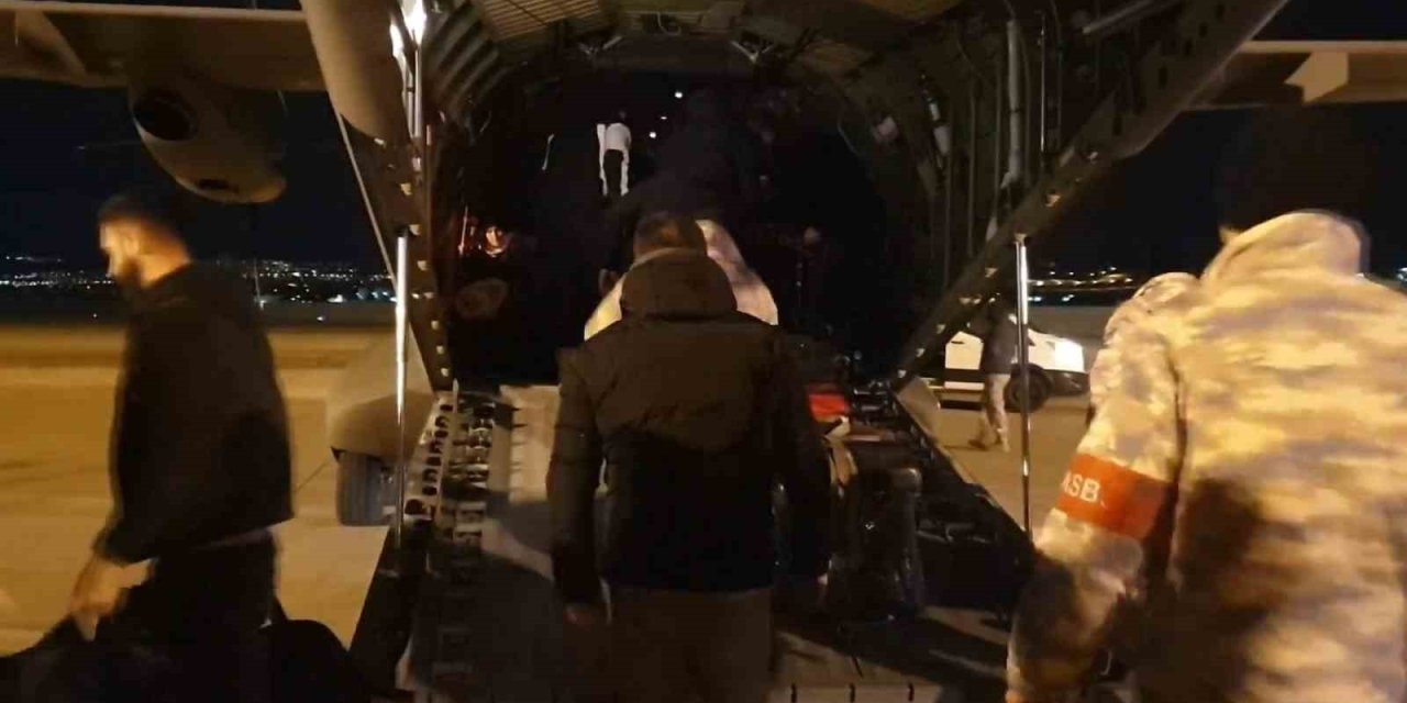 Msb, Kahramanmaraş’taki Depremzedelerin Ankara’ya Tahliyesini Sağladı