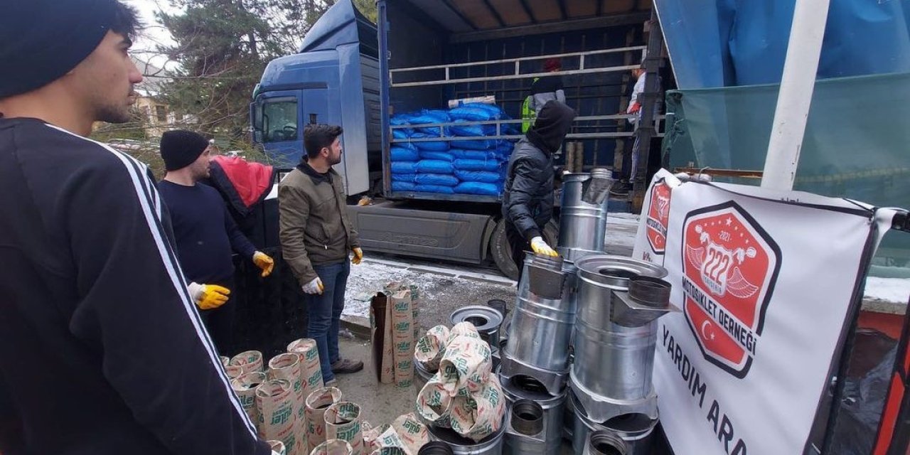 Motosiklet Derneğinden Deprem Bölgesine Kömür Ve Soba Yardımı