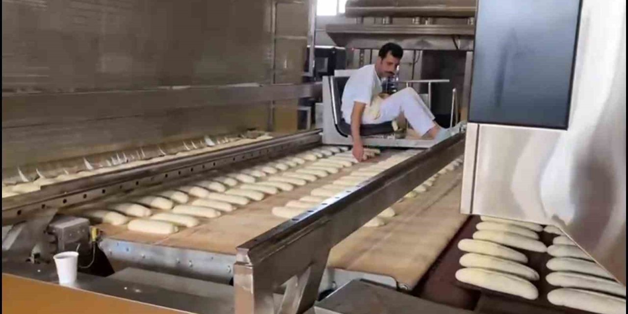 Kayseri Büyükşehir’den Deprem Bölgesine 316 Bin 215 Adet Unlu Mamul Yardımı