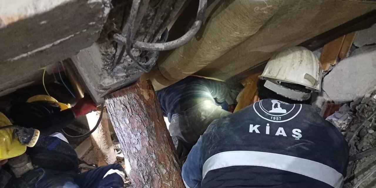 Bir Güzel Haber Daha: Enkaz Altından Bir Kişi Daha Sağ Kurtarıldı