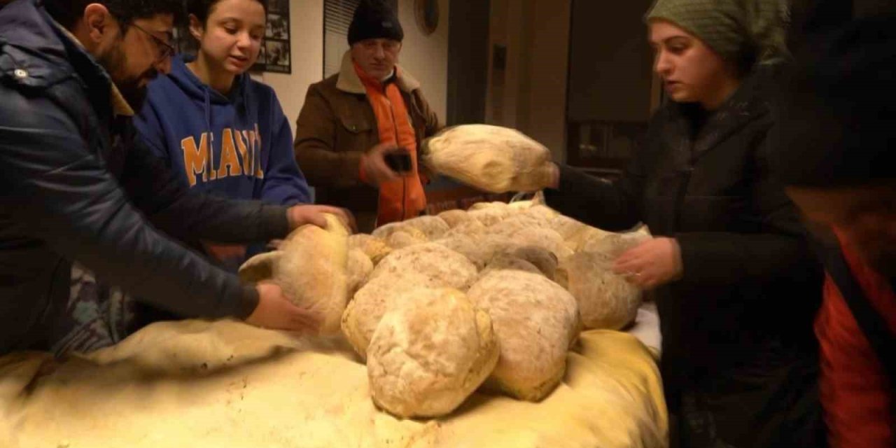 Şileli Kadınlardan Deprem Bölgesine Köy Ekmeği