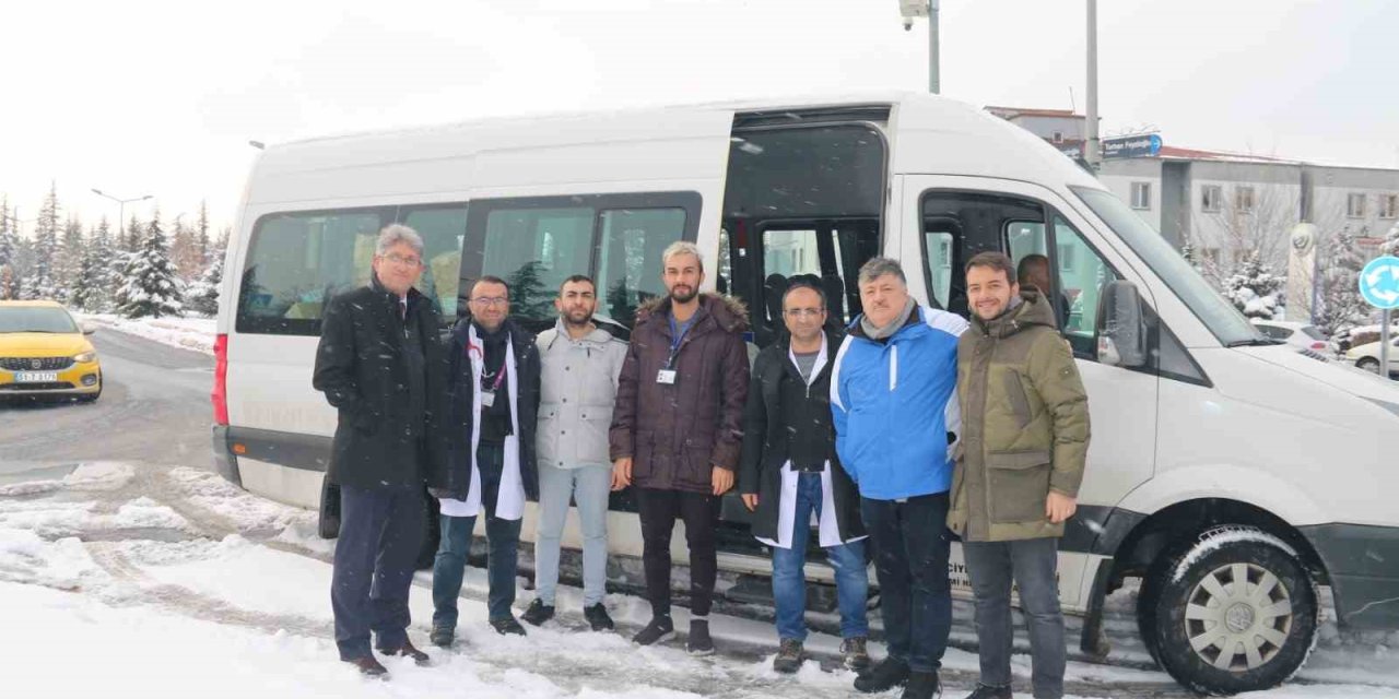 Erü’den 6 Kişilik Sağlık Ekibi Deprem Bölgesine Yola Çıktı