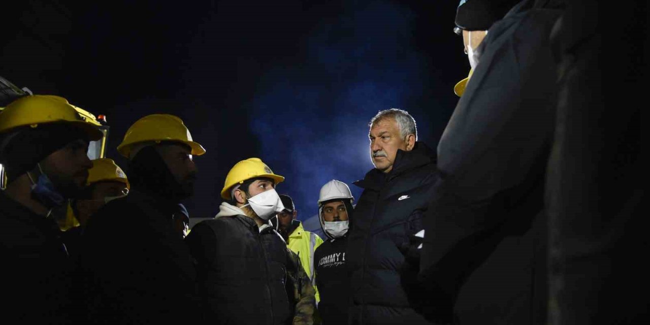 Adana Büyükşehir, Felaketin Yaralarının Sarılması İçin Teyakkuzda