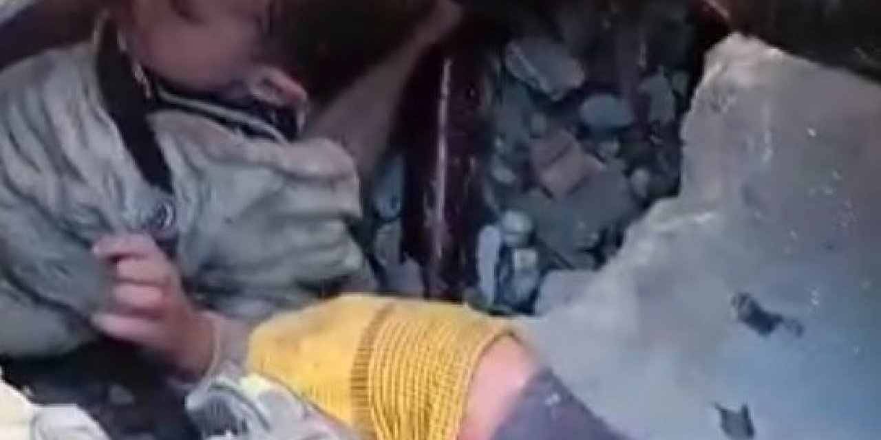 Depremin 81’inci Saatinde Mahir Ve Hilal Kardeşlerin Ardından 1 Yaşındaki Rami De Kurtarıldı