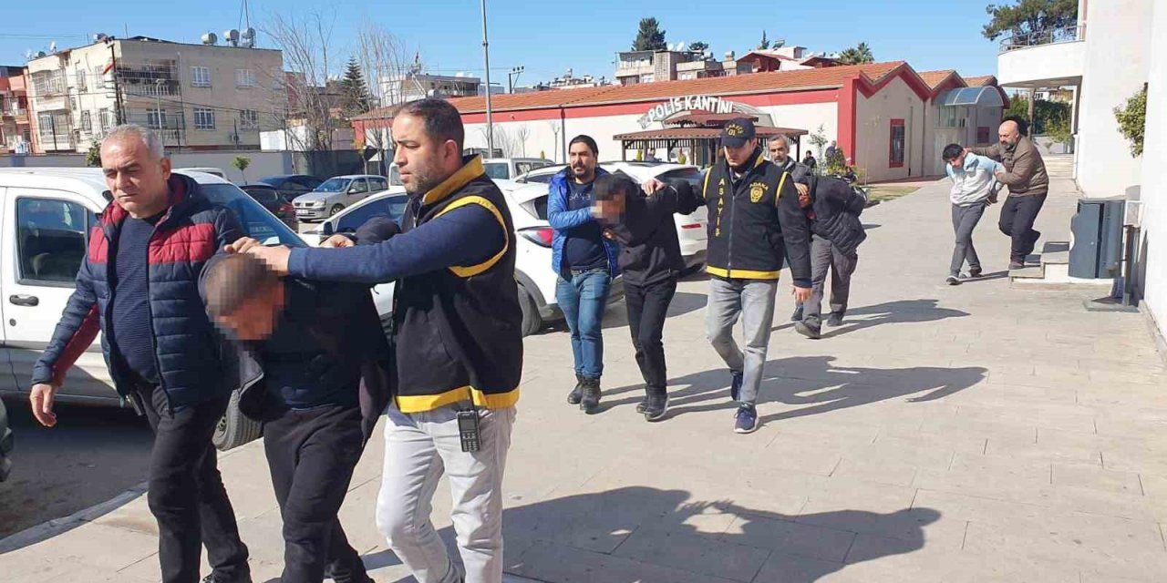 Adana’da Depremi Fırsat Bilen 6 Hırsızlık Zanlısı Suçüstü Yakalandı