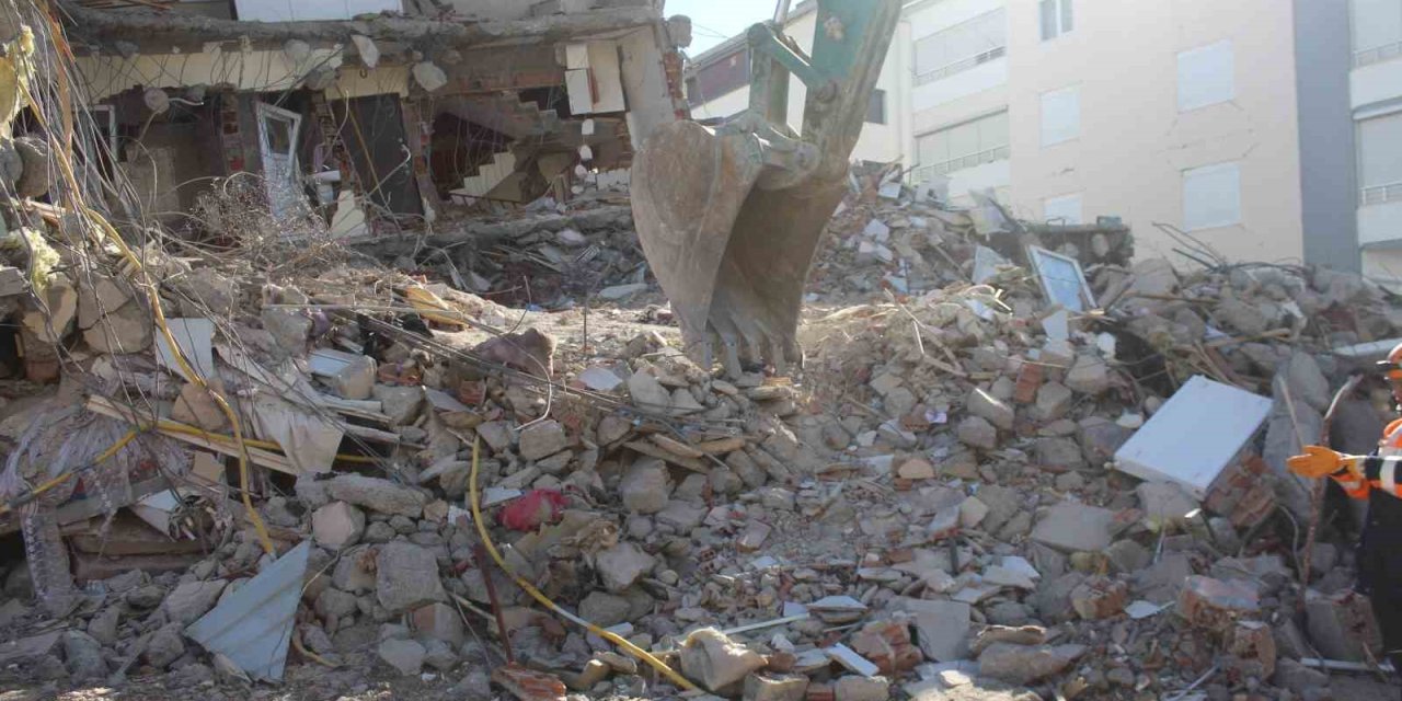 Kurtarılan Fedakâr Annenin İlk Sözü, “önce Çocuklarımı Çıkarın Ben Sonra Çıkarım”