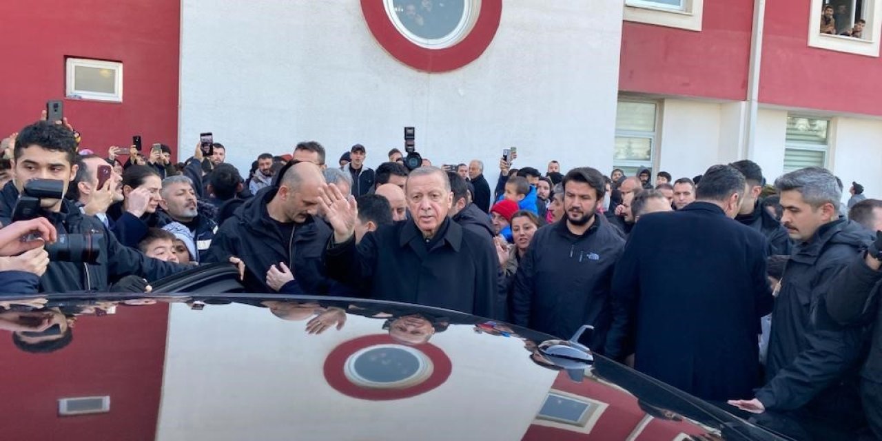 Cumhurbaşkanı Erdoğan Osmaniye’de Çadır Kenti Ziyaret Etti