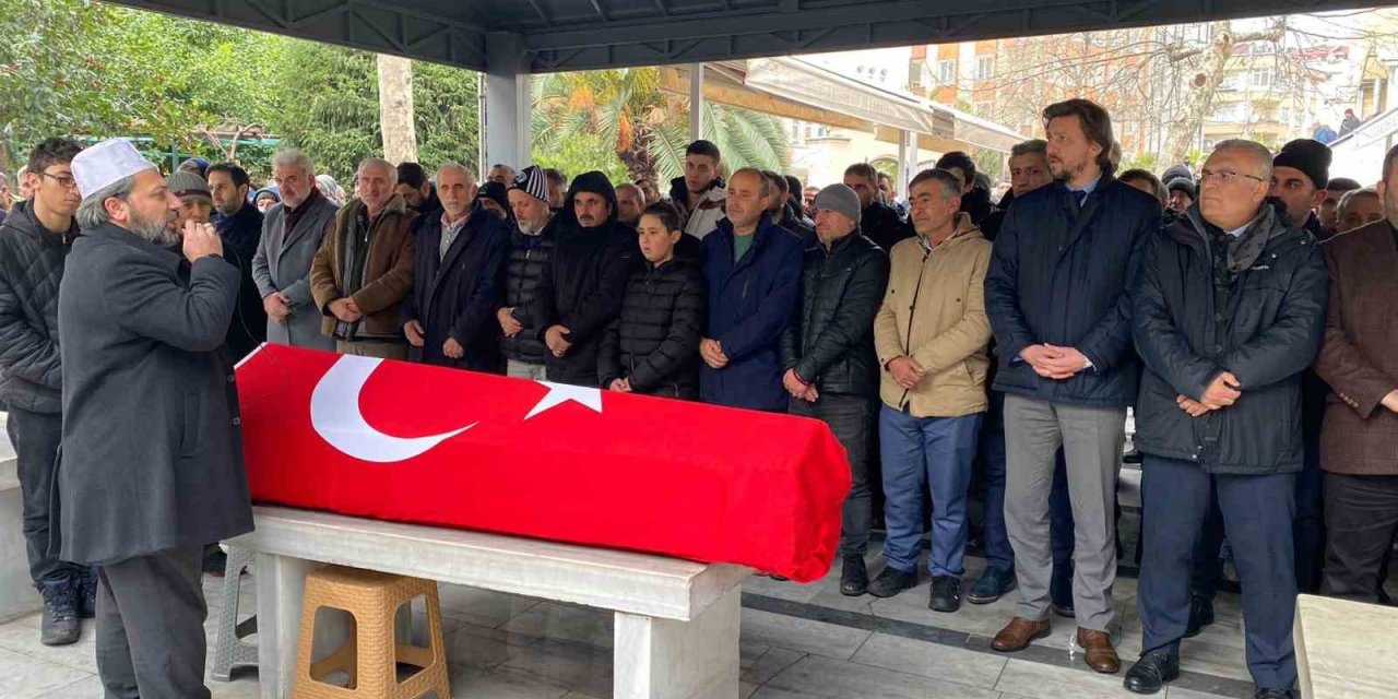 Deprem Bölgesine Giderken Hayatını Kaybeden Hüseyin Hamarat Son Yolculuğa Uğurlandı