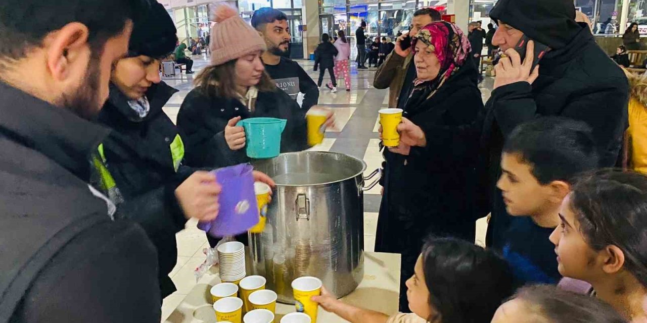 Büyükşehir Belediyesi Depremzedeler İçin Seferber Oldu