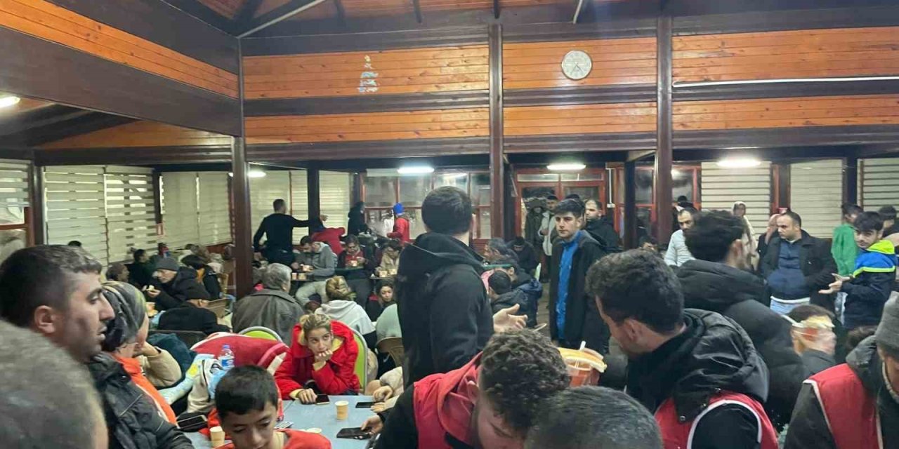 Gaziantep’te 24 Spor Tesisinde 17 Bin Depremzede Ağırlanıyor