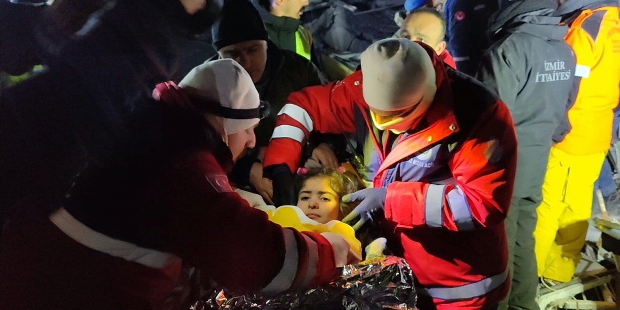 İğne Mi O, Acır Mı?