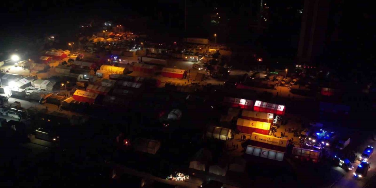 Hatay’daki Sahra Hastanesi Şifa Dağıtıyor