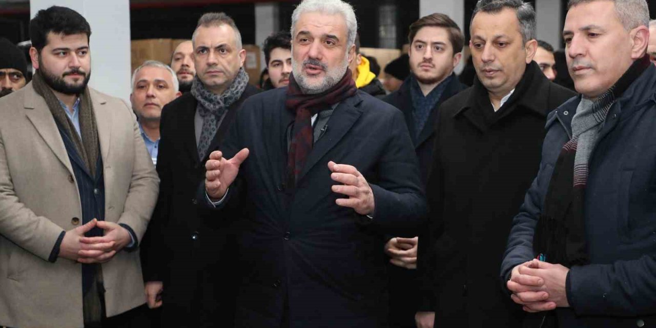 Deprem Bölgesine İstanbul’dan Yardım Yağıyor