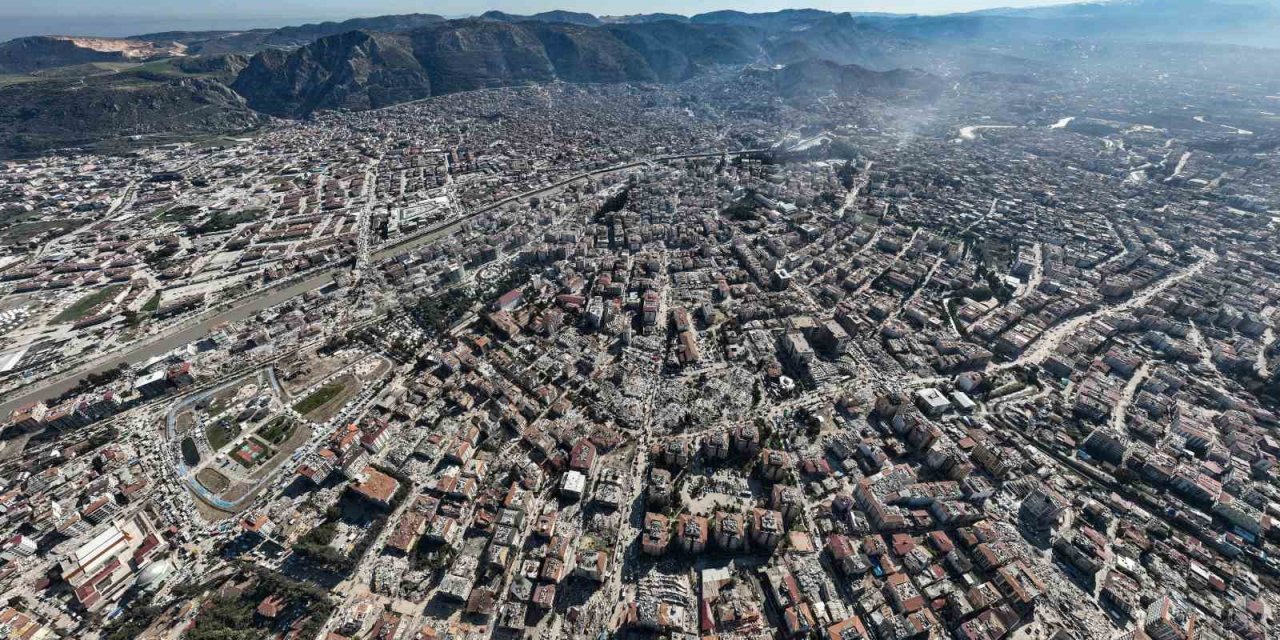 Hatay’da Havadan Çekilen Görüntüler Dehşetin Boyutunu Gözler Önüne Serdi