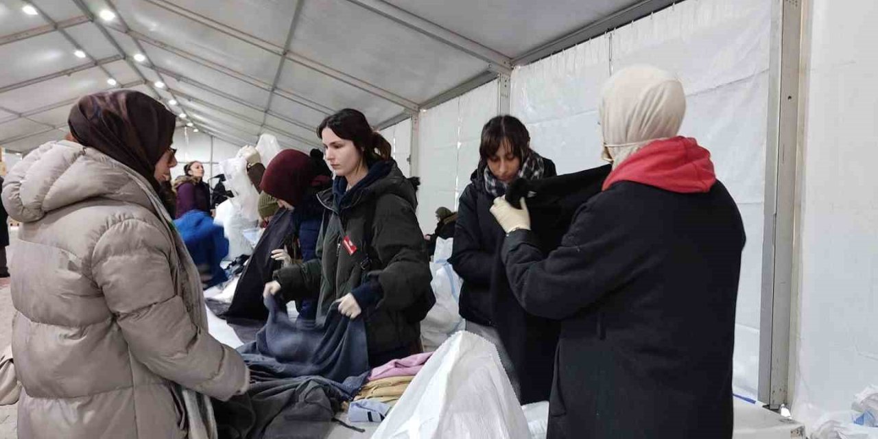 Fatih’te Deprem Bölgelerine Yardım Seferberliği
